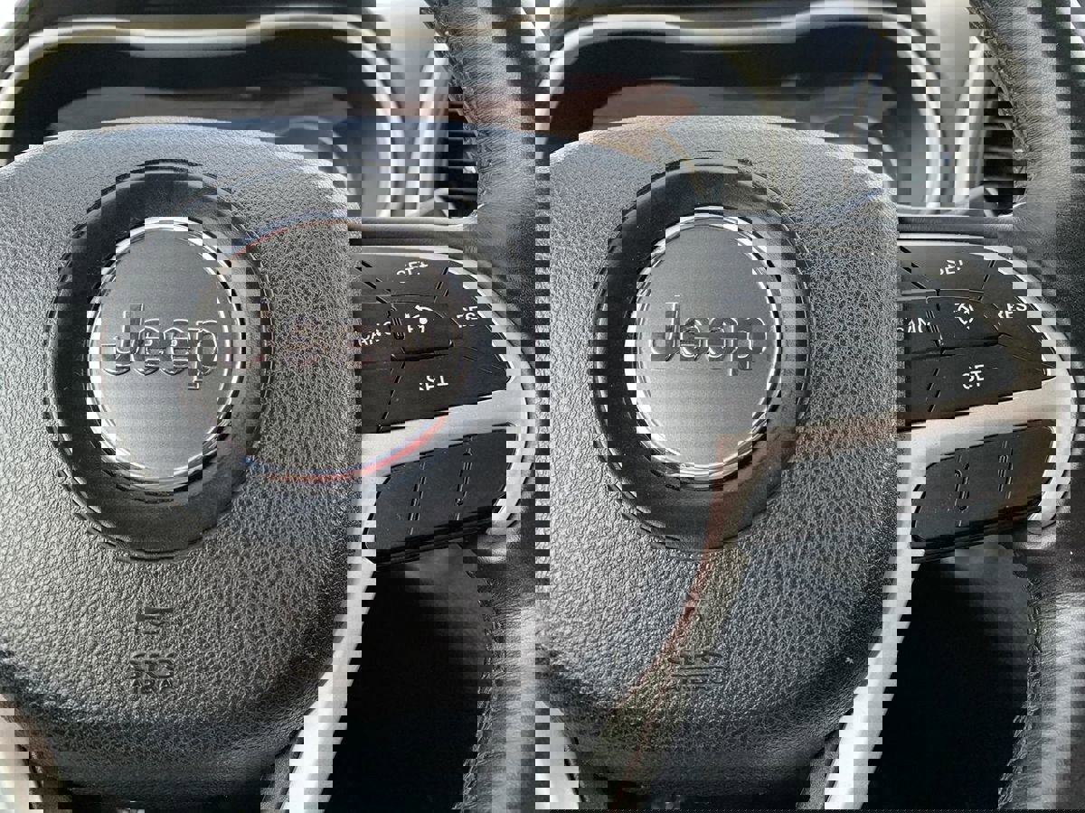 Used 2017 Jeep Cherokee Trailhawk w/ Comfort/Convenience Group image 20