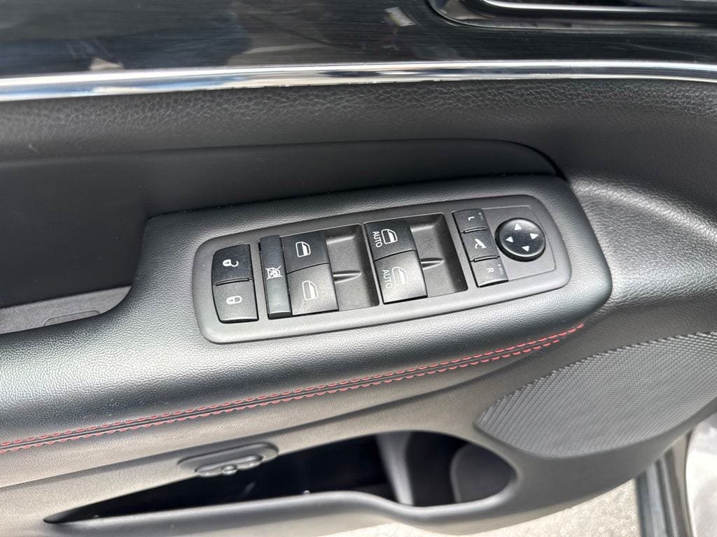 Used 2021 Jeep Grand Cherokee Trailhawk w/ Trailhawk Luxury Group AWD/4WD image 30