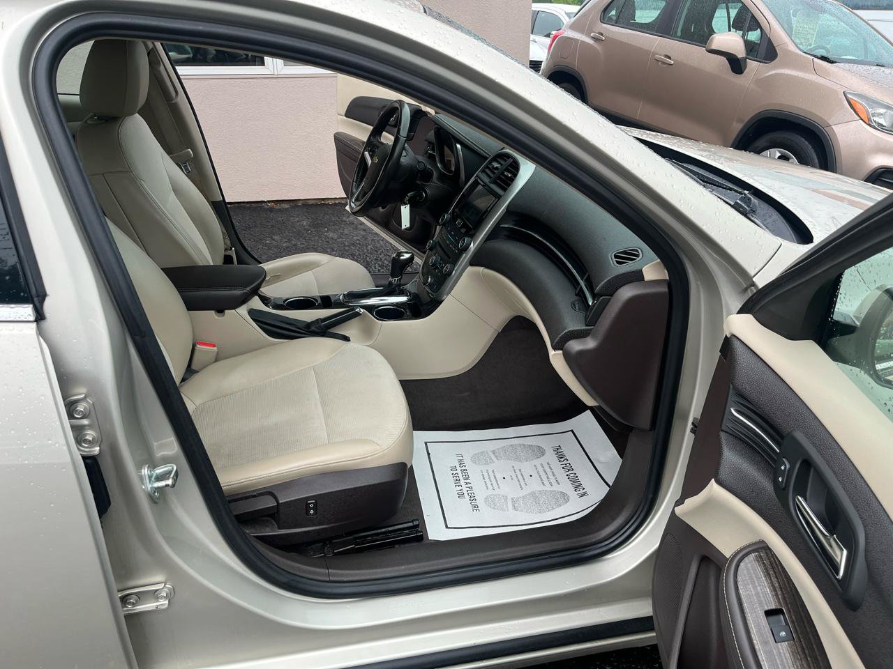 Used 2015 Chevrolet Malibu LT FWD image 28