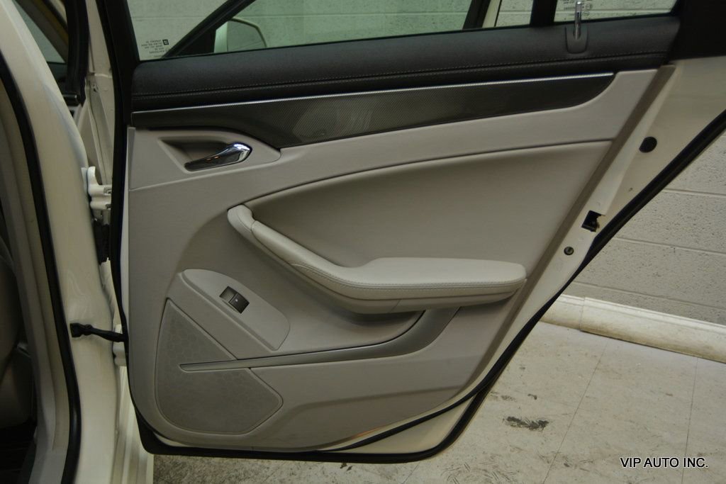 Used 2010 Cadillac CTS Wagon image 10