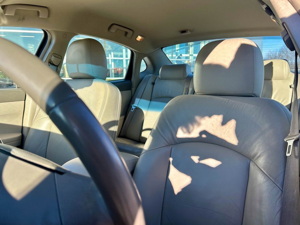 Used 2005 Buick LaCrosse CXL w/ Gold Convenience Package image 9