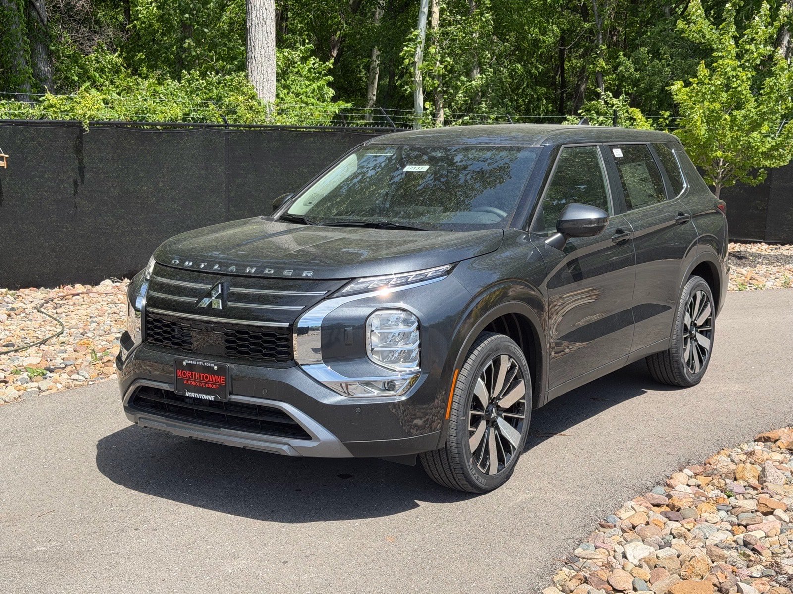 New 2026 Mitsubishi Outlander SE AWD/4WD image 1