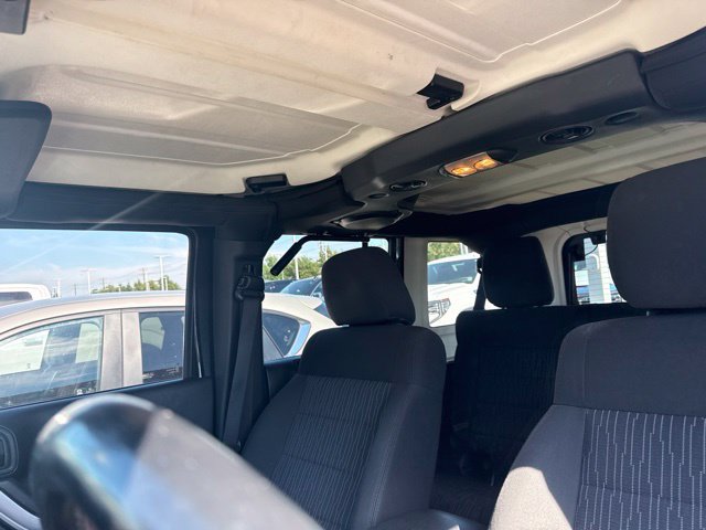 Used 2011 Jeep Wrangler Unlimited Sahara w/ Dual Top Group AWD/4WD image 6