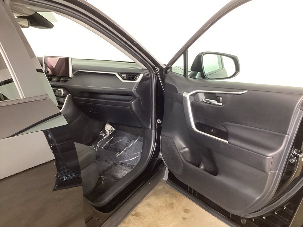 Used 2024 Toyota RAV4 AWD Hybrid image 22