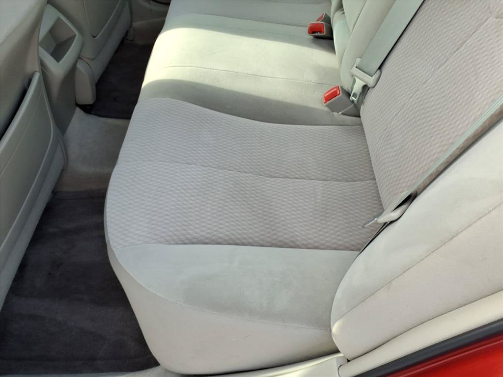 Used 2010 Toyota Camry LE FWD image 23