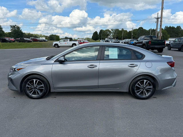 Used 2023 Kia Forte LXS FWD image 2