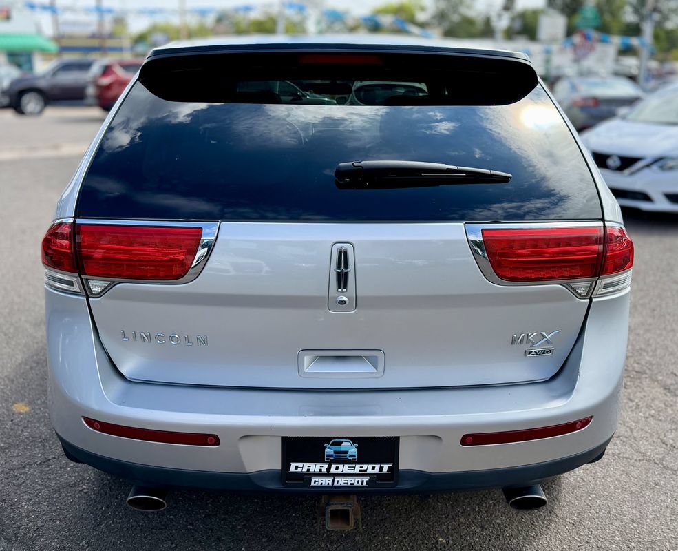Used 2013 Lincoln MKX AWD image 4