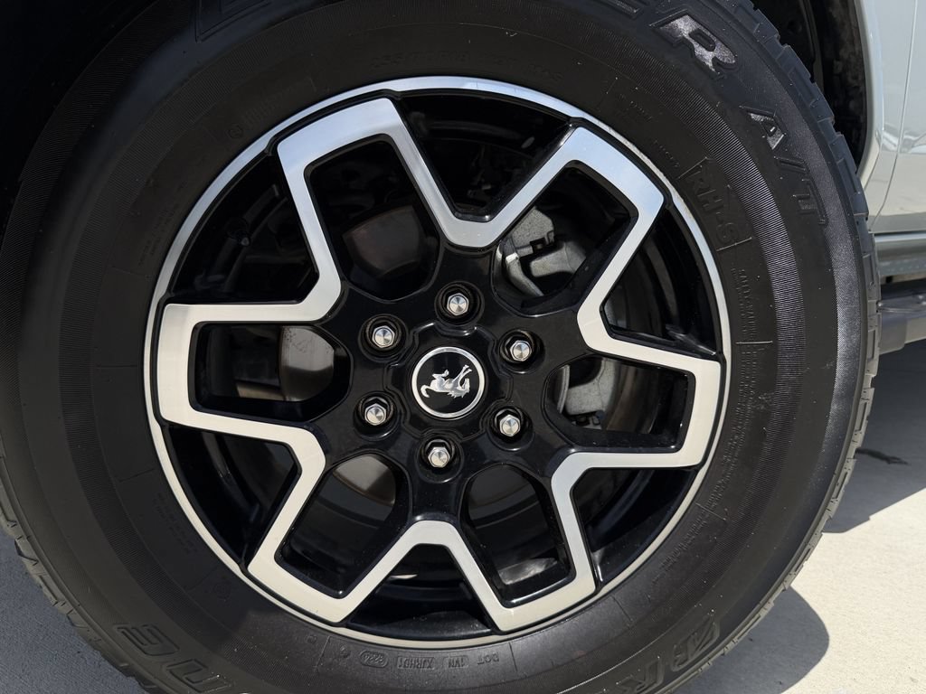 Used 2024 Ford Bronco Outer Banks AWD/4WD image 9