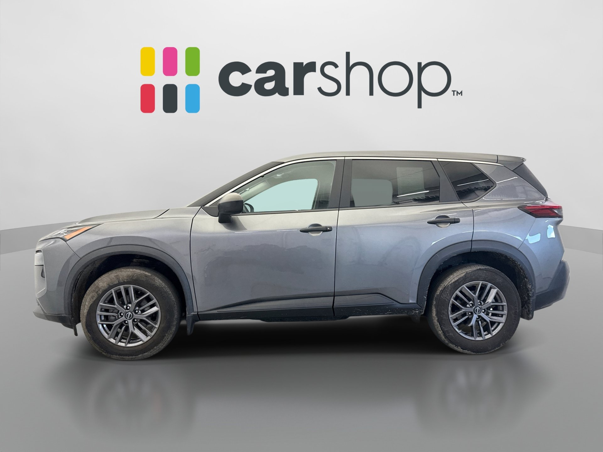 Used 2023 Nissan Rogue S AWD/4WD image 2