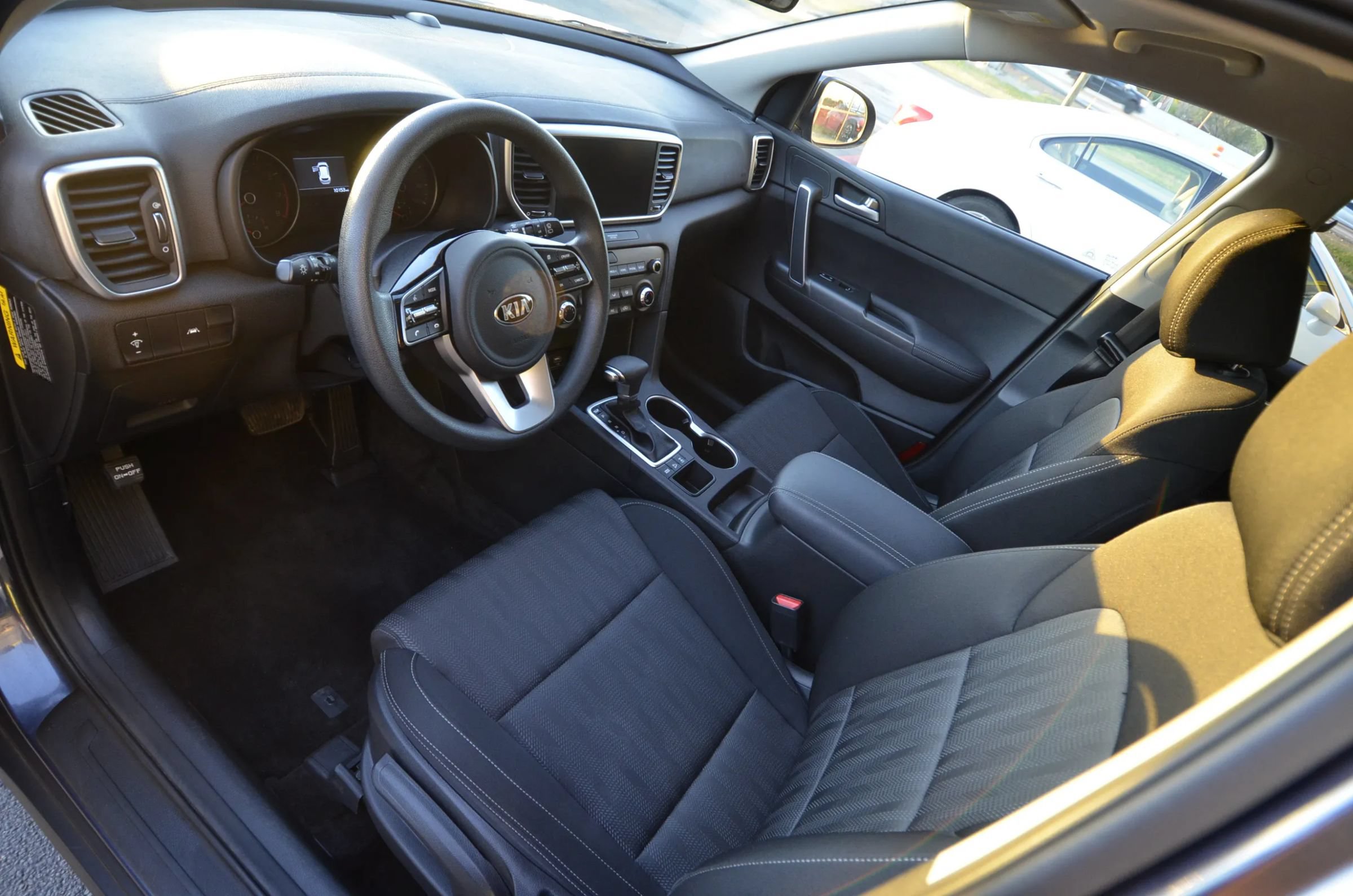 Used 2020 Kia Sportage LX AWD/4WD image 19