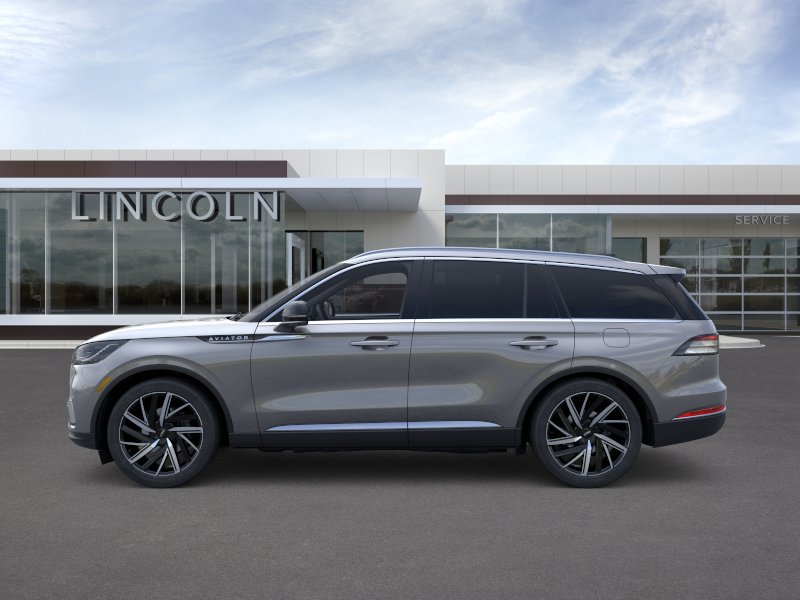Used 2025 Lincoln Aviator Reserve w/ Equipment Group 201A AWD/4WD image 3