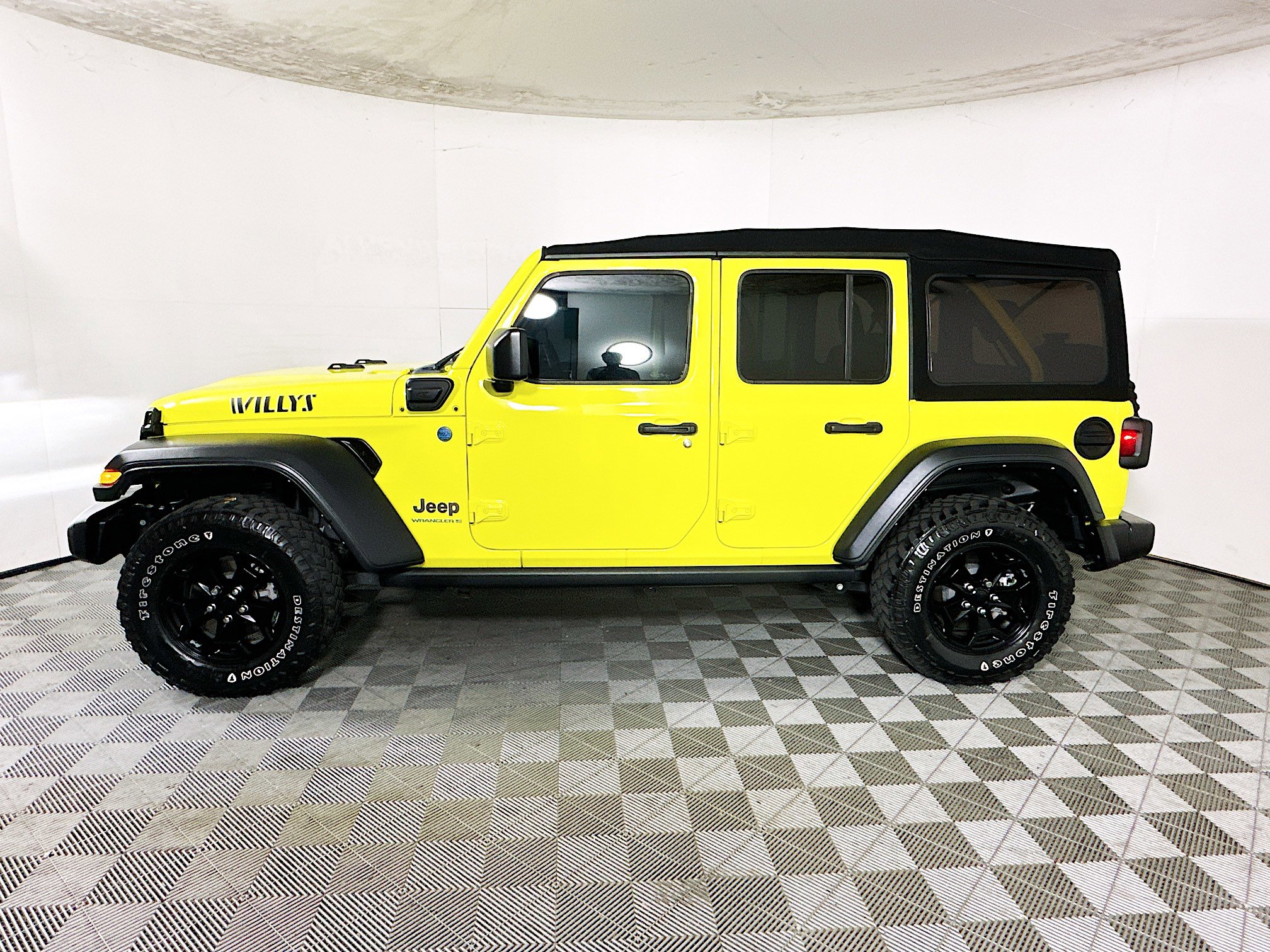 Used 2023 Jeep Wrangler Unlimited image 6