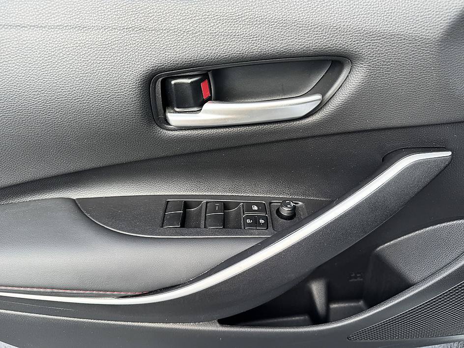 Certified 2025 Toyota Corolla SE FWD image 7