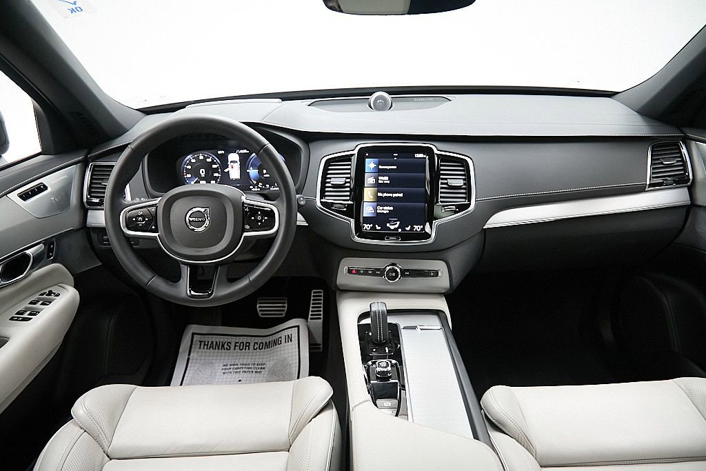 Used 2022 Volvo XC90 T8 R-Design image 29