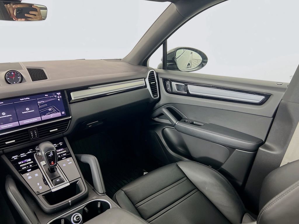 Certified 2023 Porsche Cayenne Coupe image 25