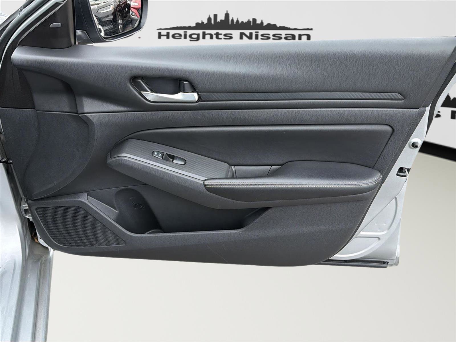 Used 2024 Nissan Altima 2.5 SV image 30
