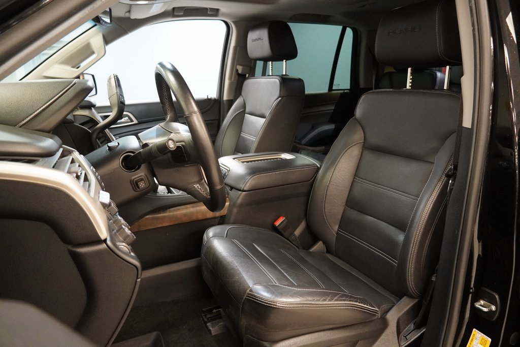 Used 2018 GMC Yukon Denali w/ Denali Ultimate Package image 3