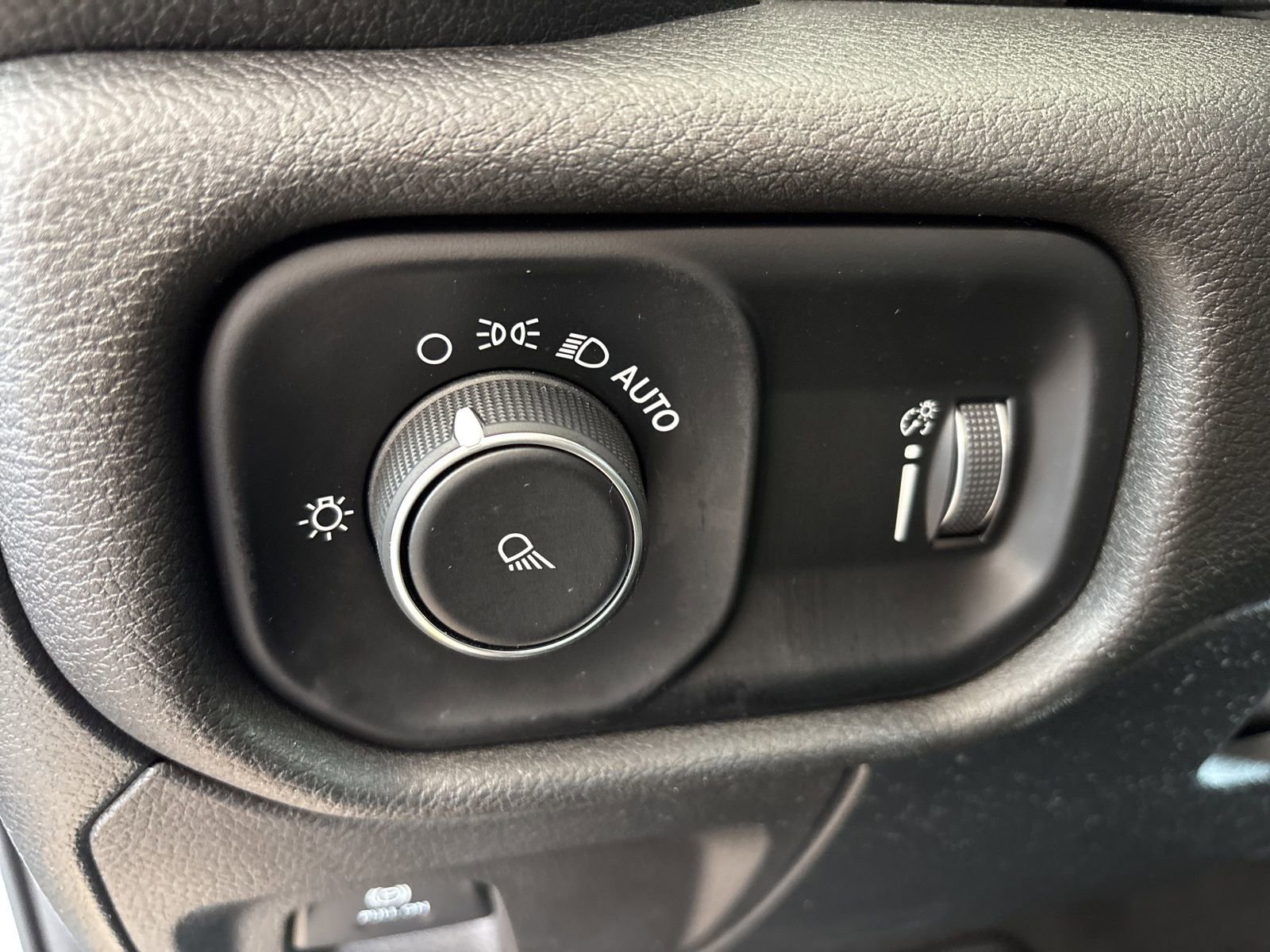 Used 2022 RAM 1500 Tradesman w/ Trailer Tow Group (B) image 12