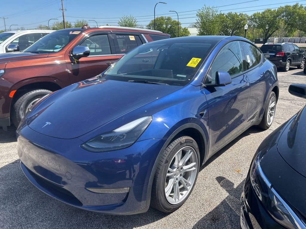 Used 2023 Tesla Model Y Long Range AWD/4WD image 5