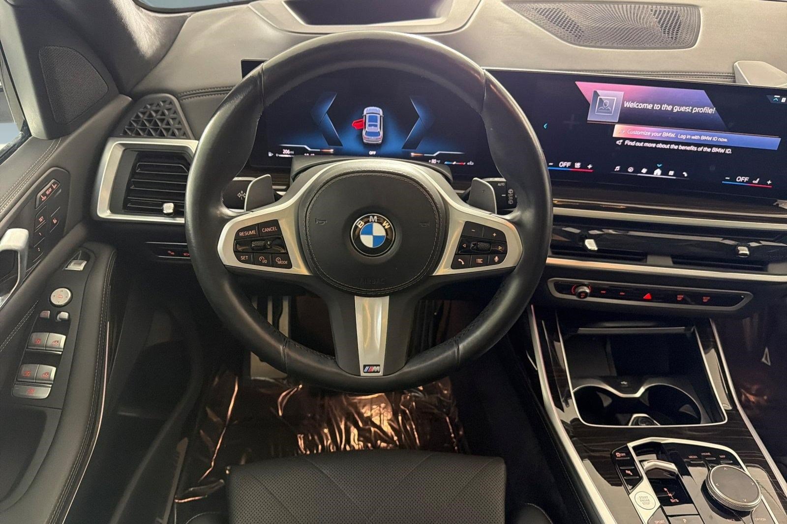 Used 2024 BMW X7 xDrive40i w/ M Sport Package AWD/4WD image 31