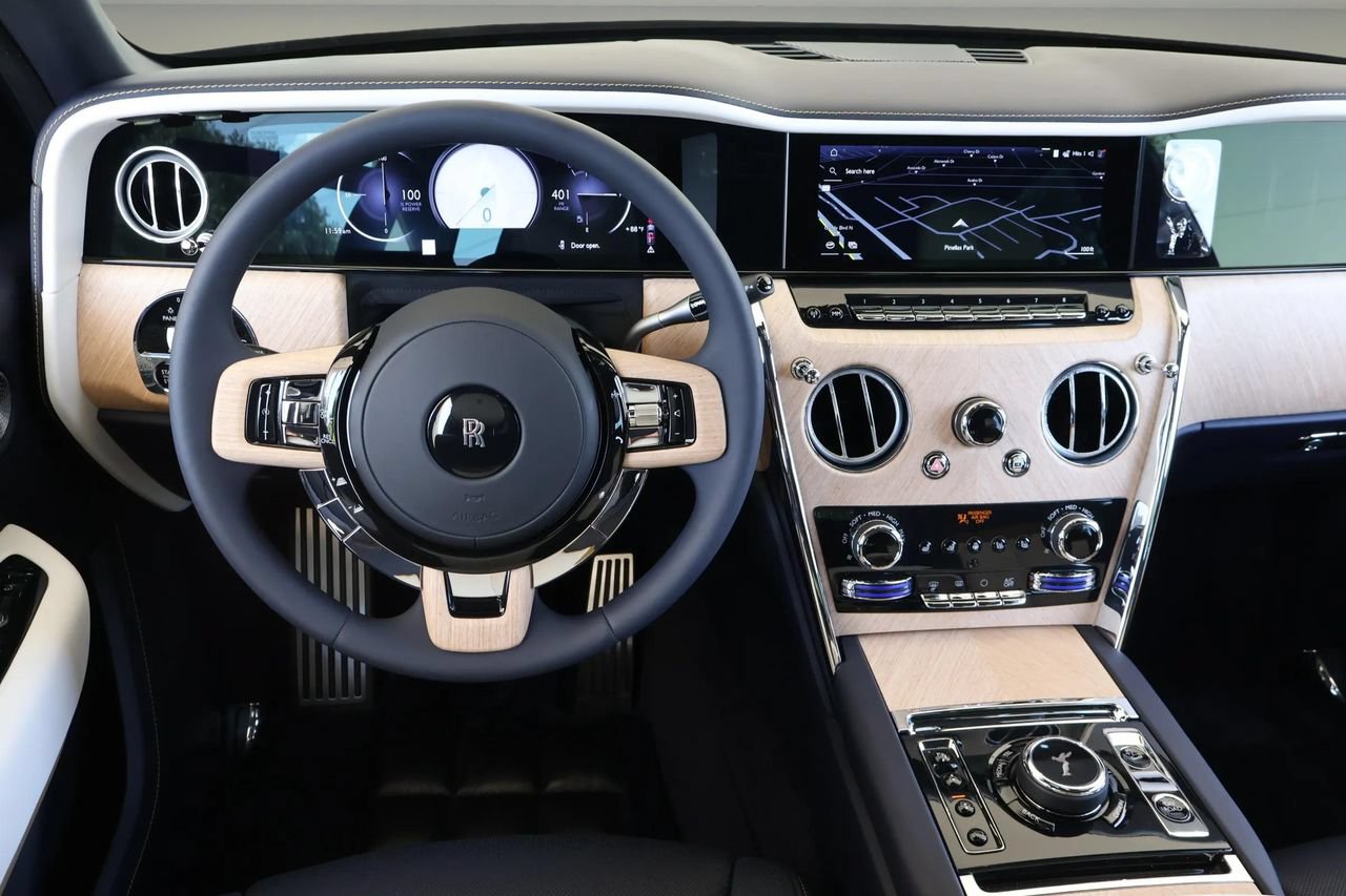 New 2026 Rolls-Royce Cullinan AWD/4WD image 15