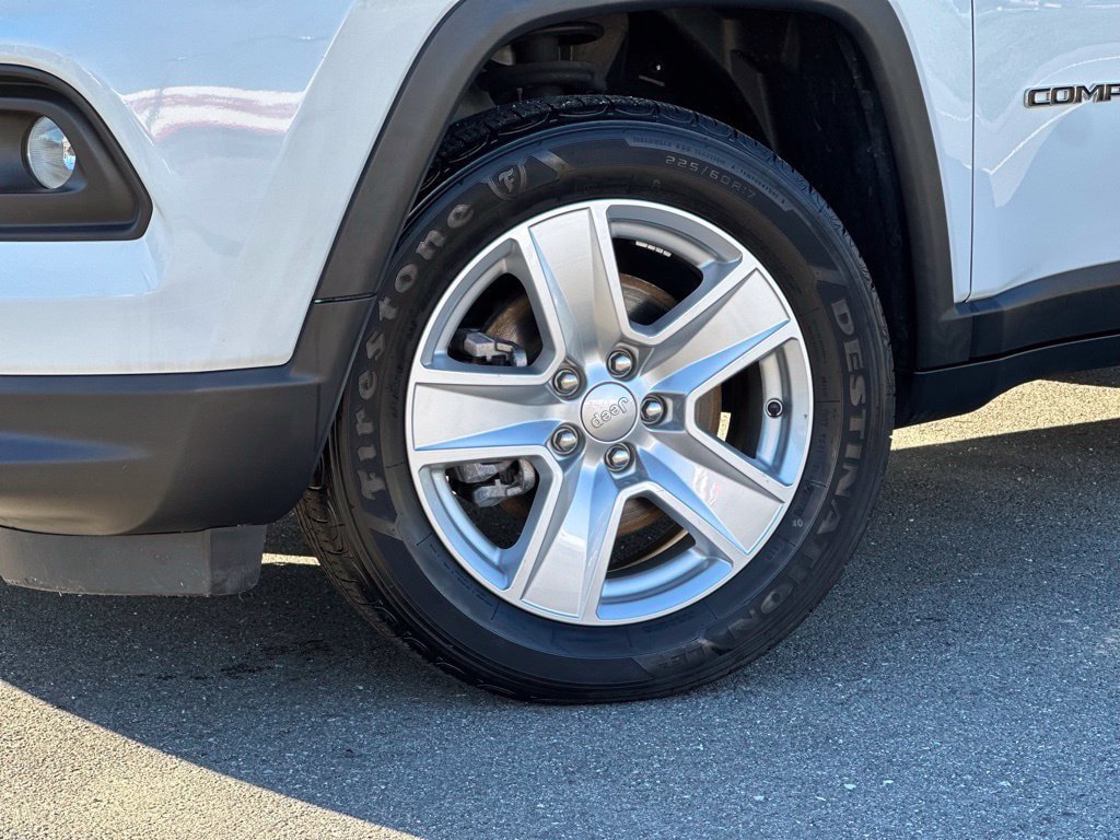 Used 2022 Jeep Compass Latitude AWD/4WD image 2