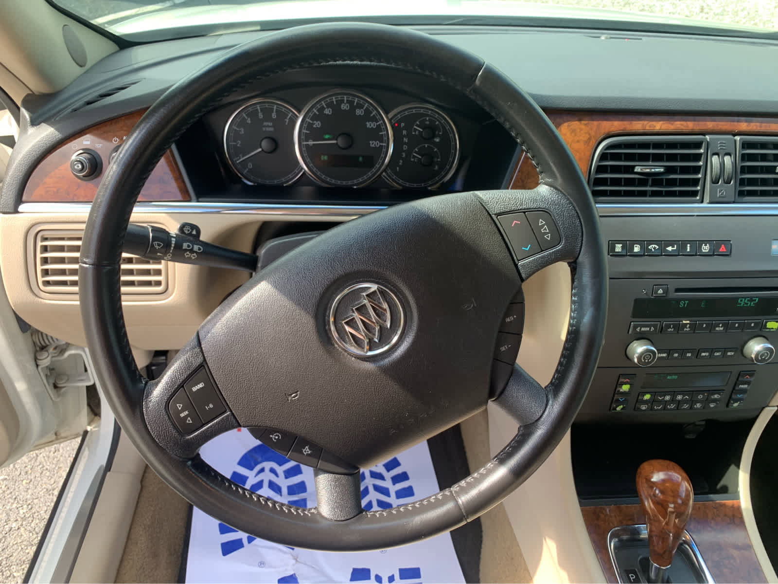 Used 2005 Buick LaCrosse CXS w/ Gold Convenience Package FWD image 16