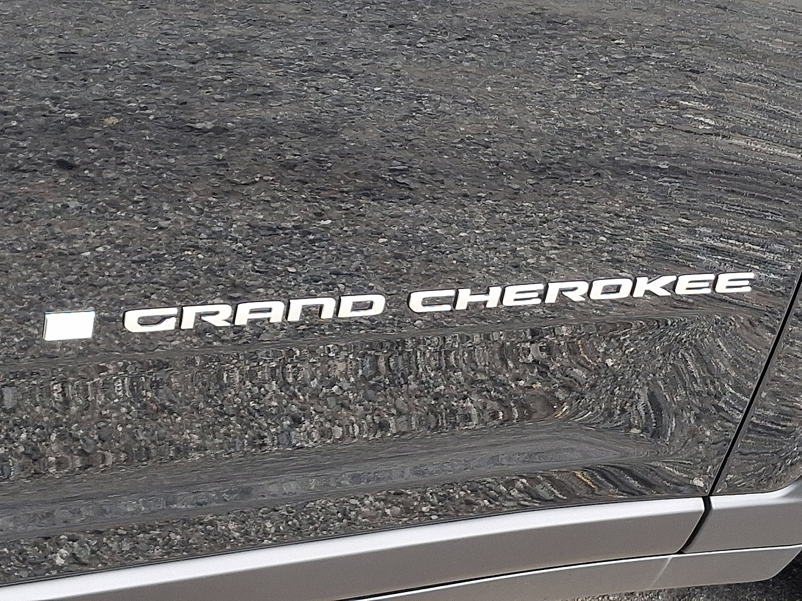 New 2025 Jeep Grand Cherokee Laredo X w/ Luxury Tech Group I image 14