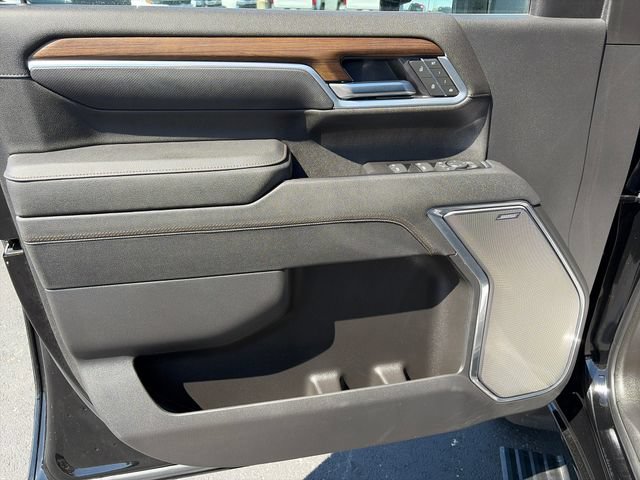 Used 2025 Chevrolet Silverado 3500 High Country w/ High Country Premium Package AWD/4WD image 16