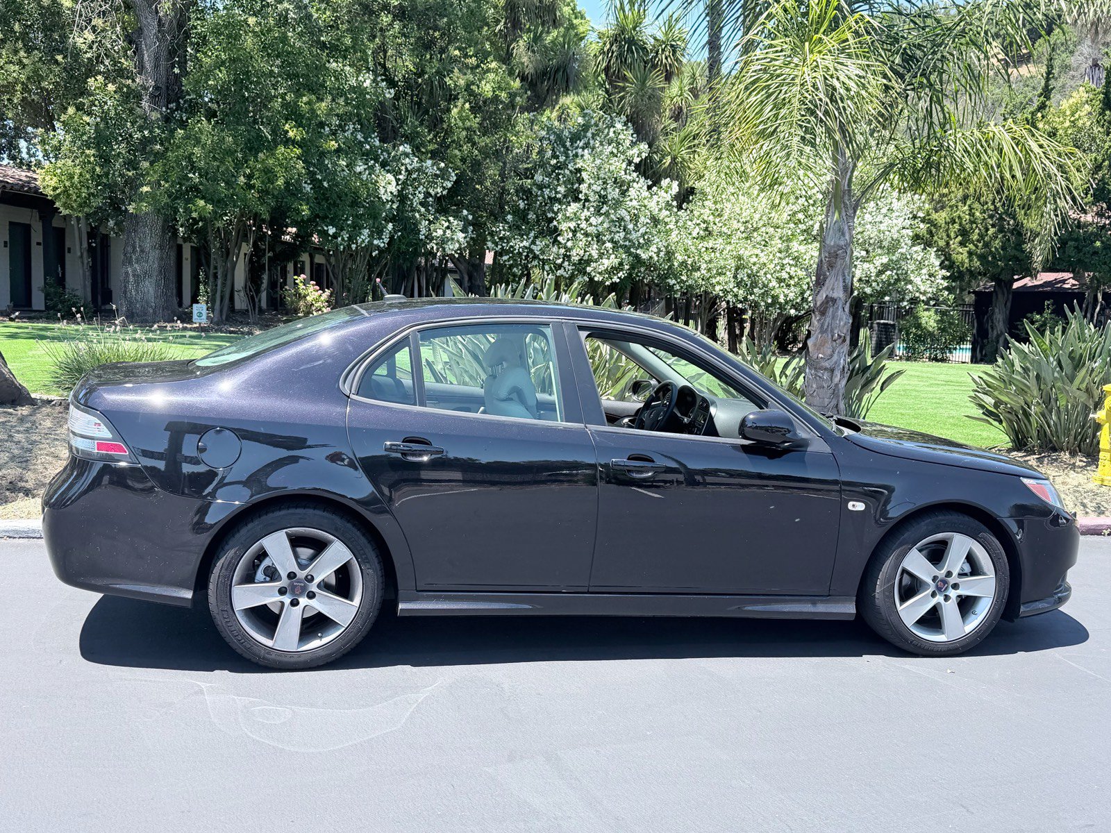 Used 2011 Saab 9-3 Aero FWD image 5
