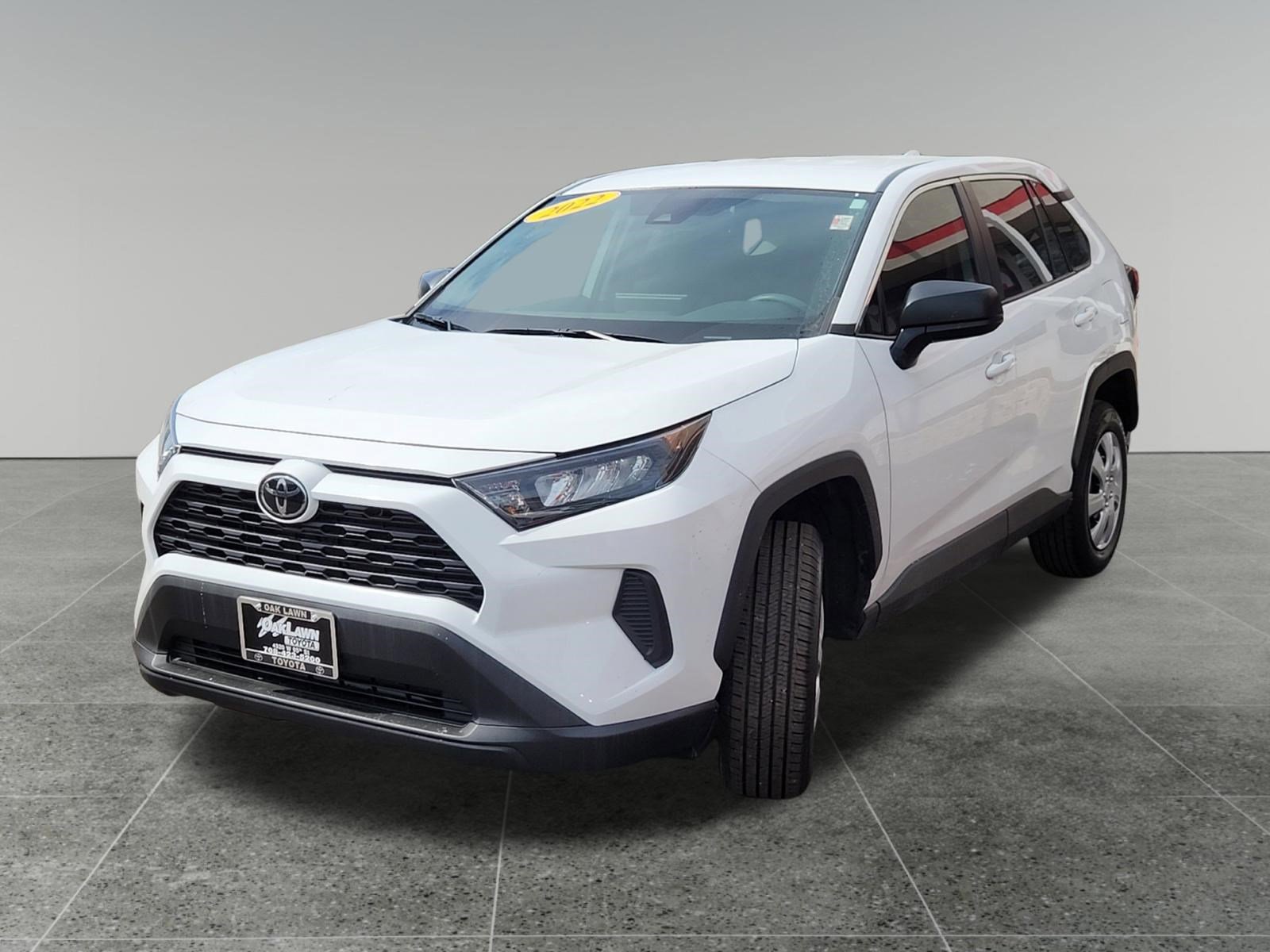 Used 2022 Toyota RAV4 LE image 3