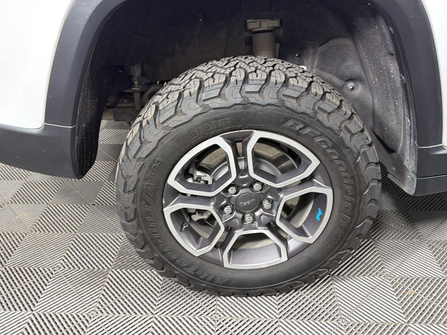 Used 2023 Jeep Grand Cherokee Trailhawk w/ Advanced Protech Group II AWD/4WD image 13