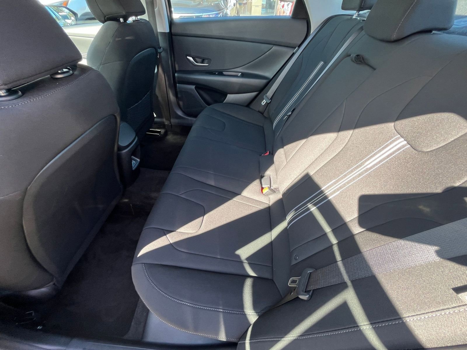 Used 2025 Hyundai Elantra SEL FWD image 28