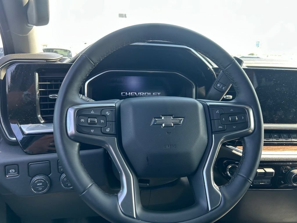 Used 2026 Chevrolet Silverado 1500 RST w/ RST Select Package RWD image 11