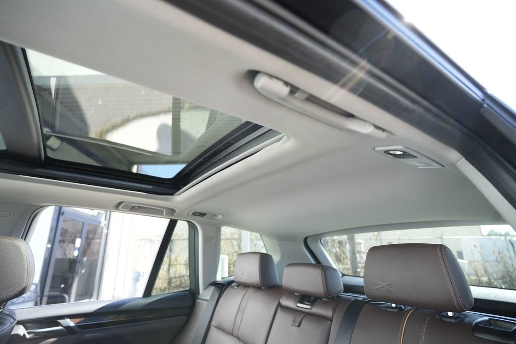 Used 2016 BMW X3 xDrive28i image 25