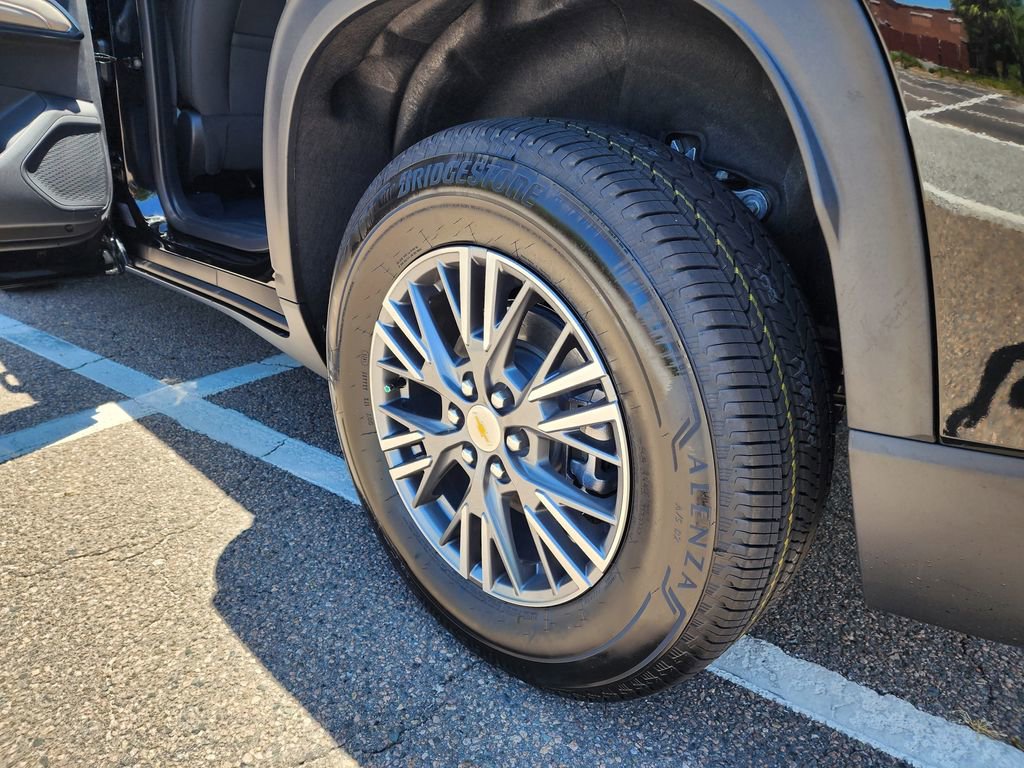 New 2025 Chevrolet Traverse LT image 23