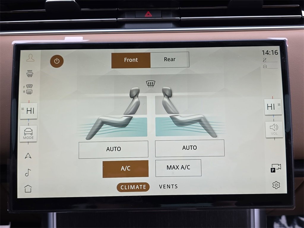 New 2026 Land Rover Range Rover SE image 24