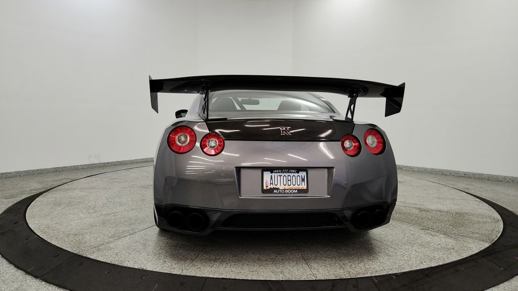 Used 2011 Nissan GT-R Premium AWD/4WD image 4