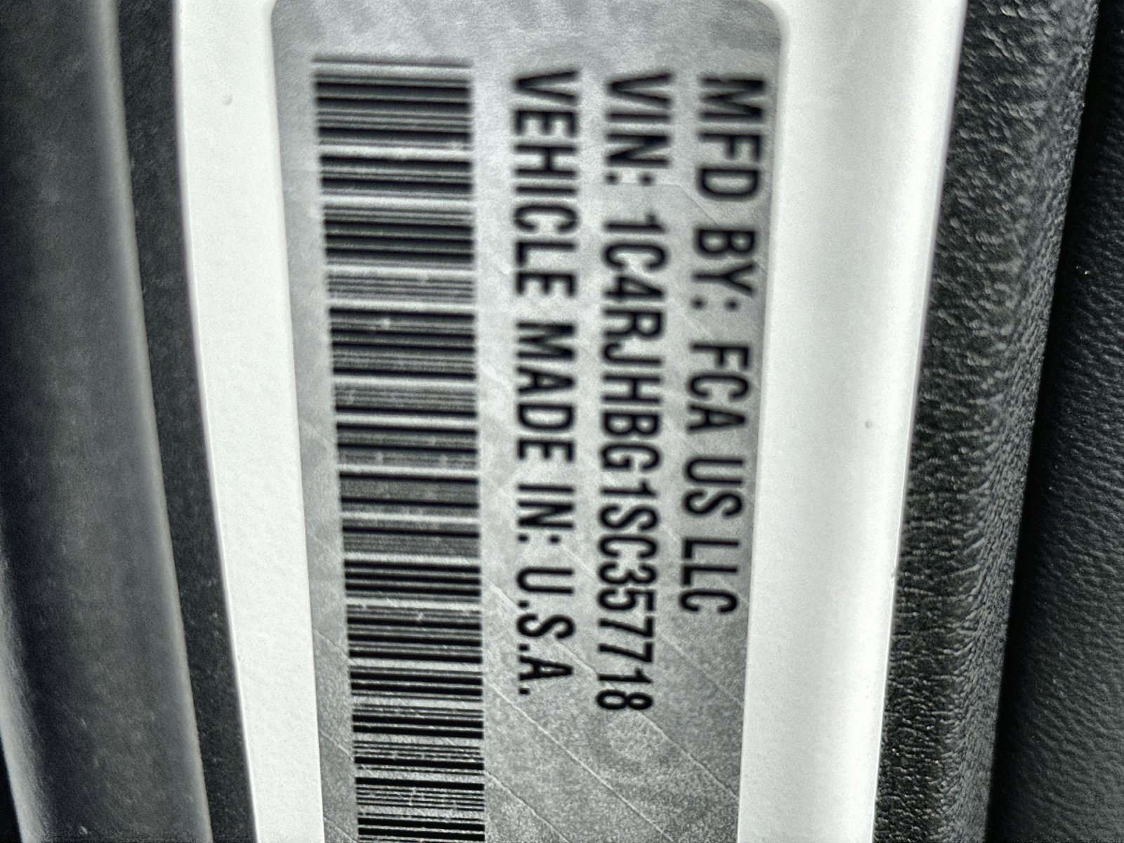 New 2025 Jeep Grand Cherokee Limited w/ Luxury Tech Group II image 29