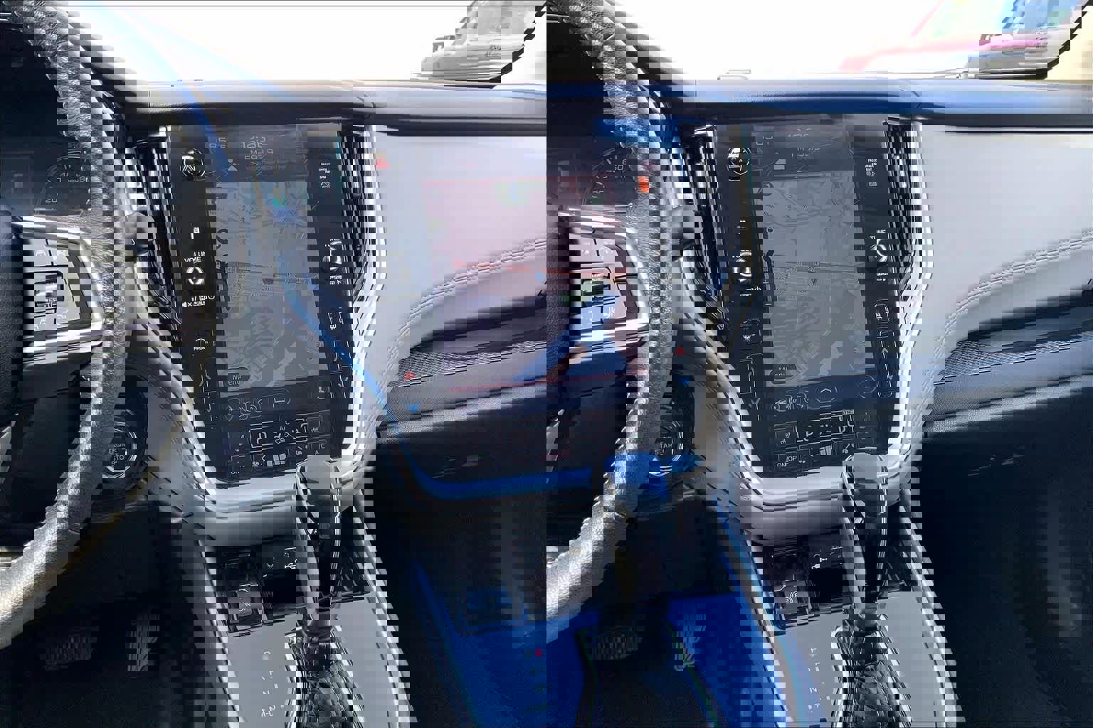 Used 2022 Subaru Outback Premium image 16