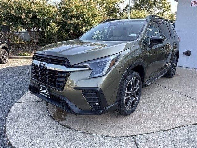 New 2025 Subaru Ascent Limited image 4