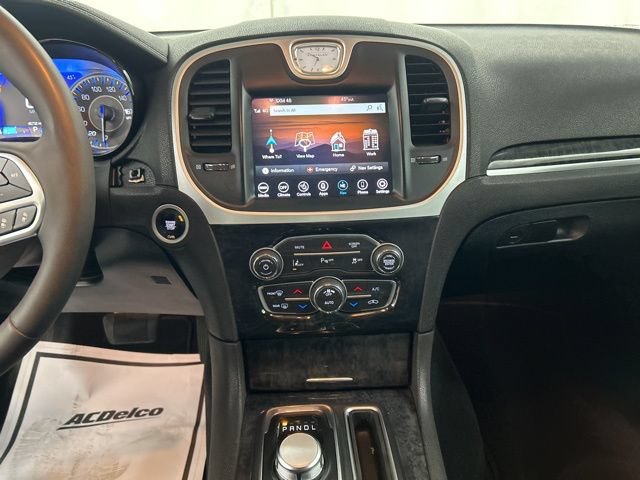 Used 2023 Chrysler 300 Touring L w/ Popular Equipment Group AWD/4WD image 19