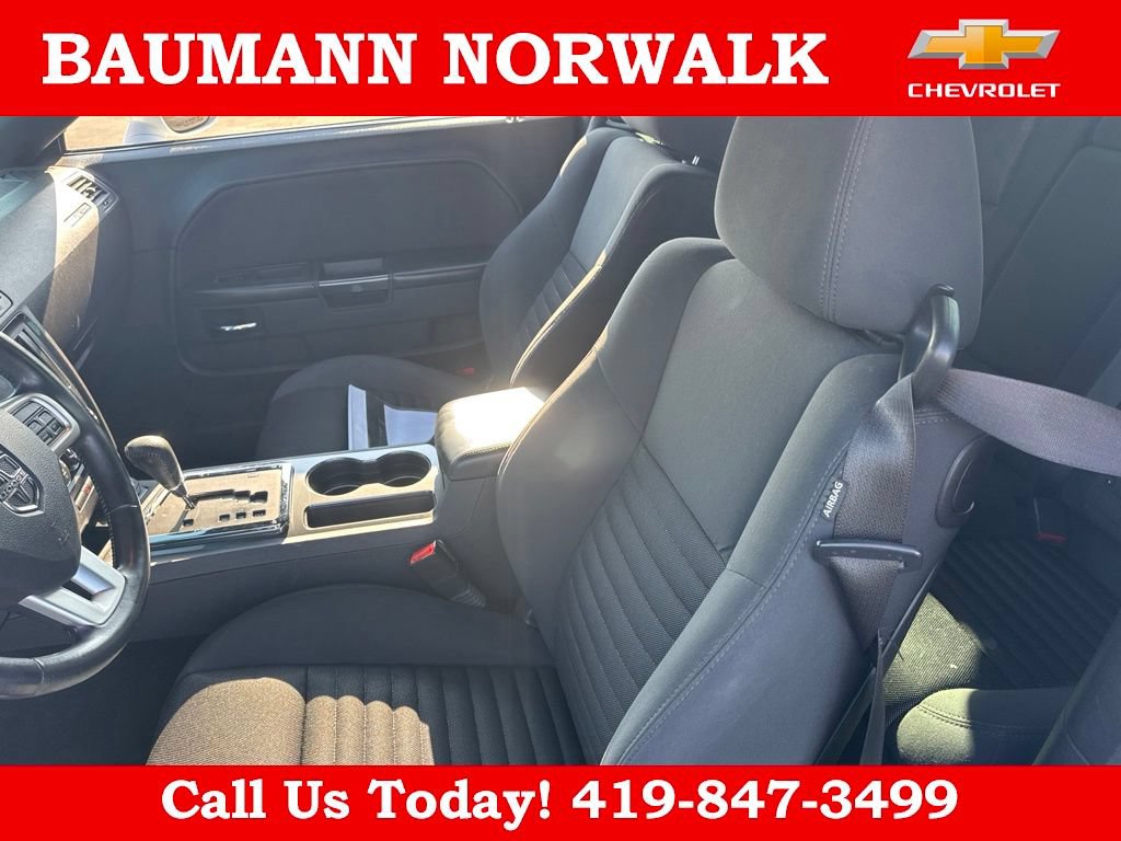 Used 2013 Dodge Challenger SXT RWD image 18