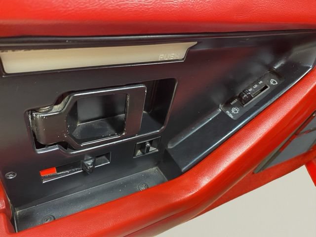 Used 1989 Chevrolet Corvette Coupe RWD image 12