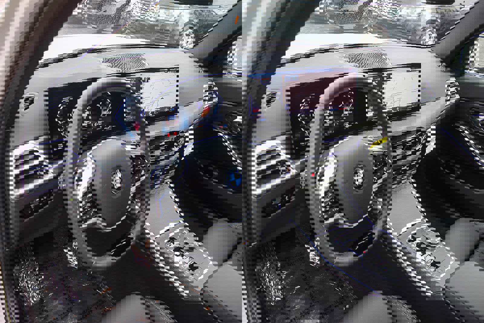 Used 2025 BMW 330i Sedan w/ Convenience Package image 17