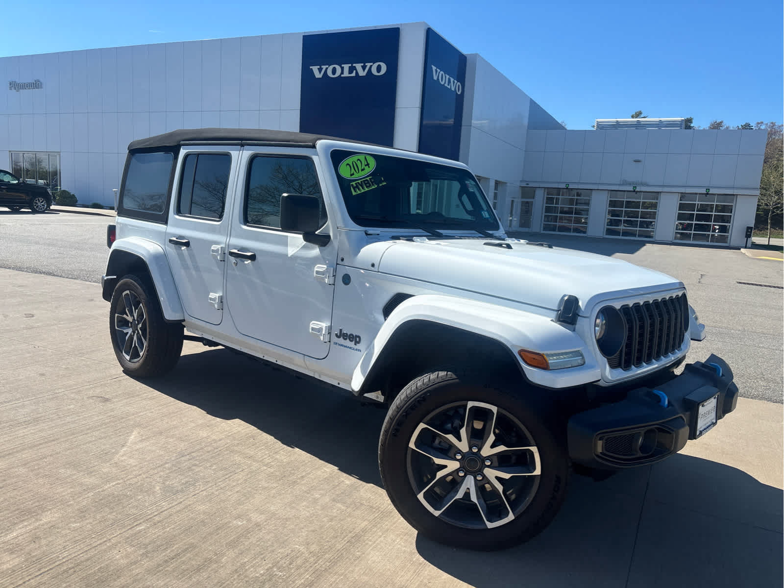 Used 2024 Jeep Wrangler Unlimited AWD/4WD image 2