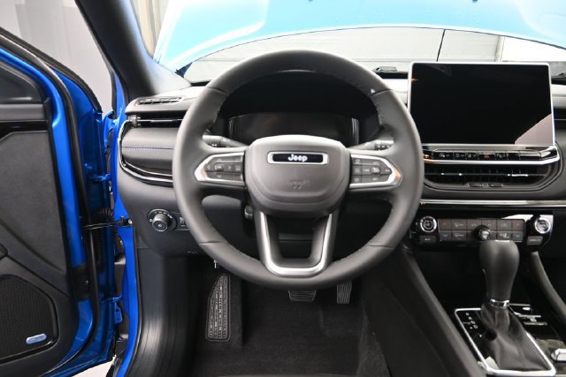 New 2026 Jeep Compass Limited w/ Sun, Sound & Navigation Group AWD/4WD image 27