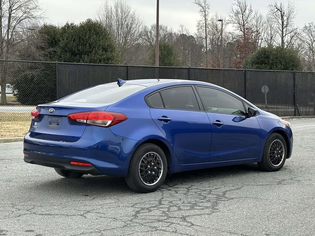 Used 2017 Kia Forte LX image 3