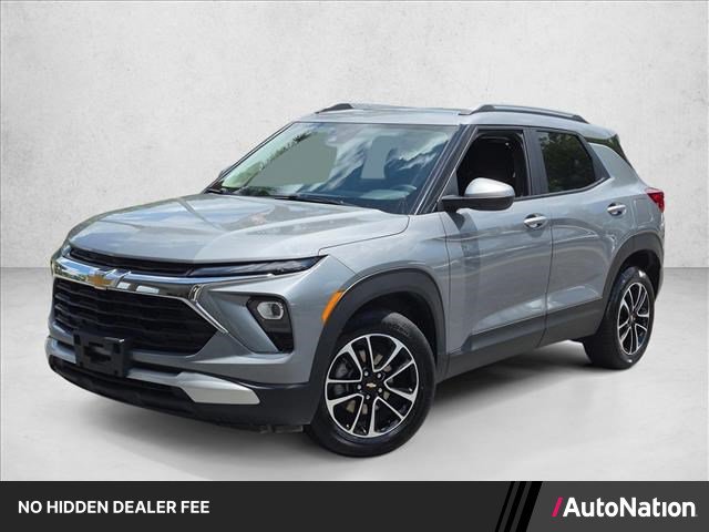 Used 2025 Chevrolet TrailBlazer LT FWD image 1