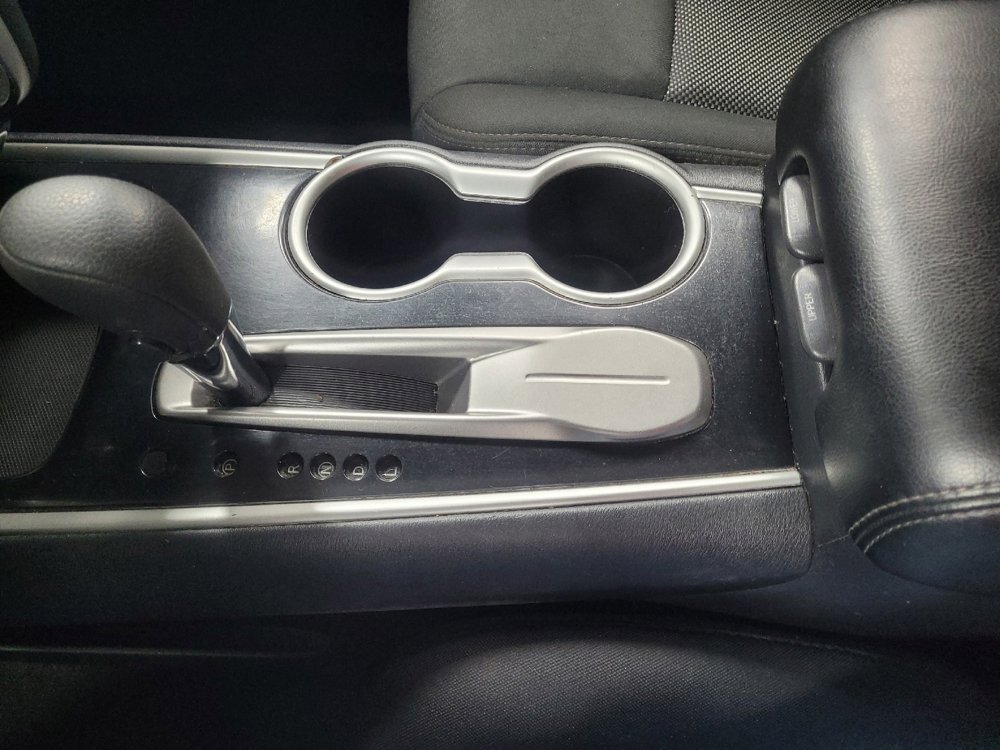 Used 2020 Nissan Pathfinder S image 26